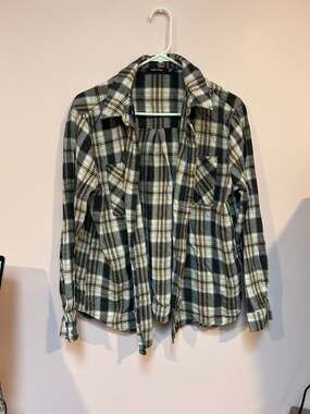 Doe & Rae Button Down Flannel *2xl*